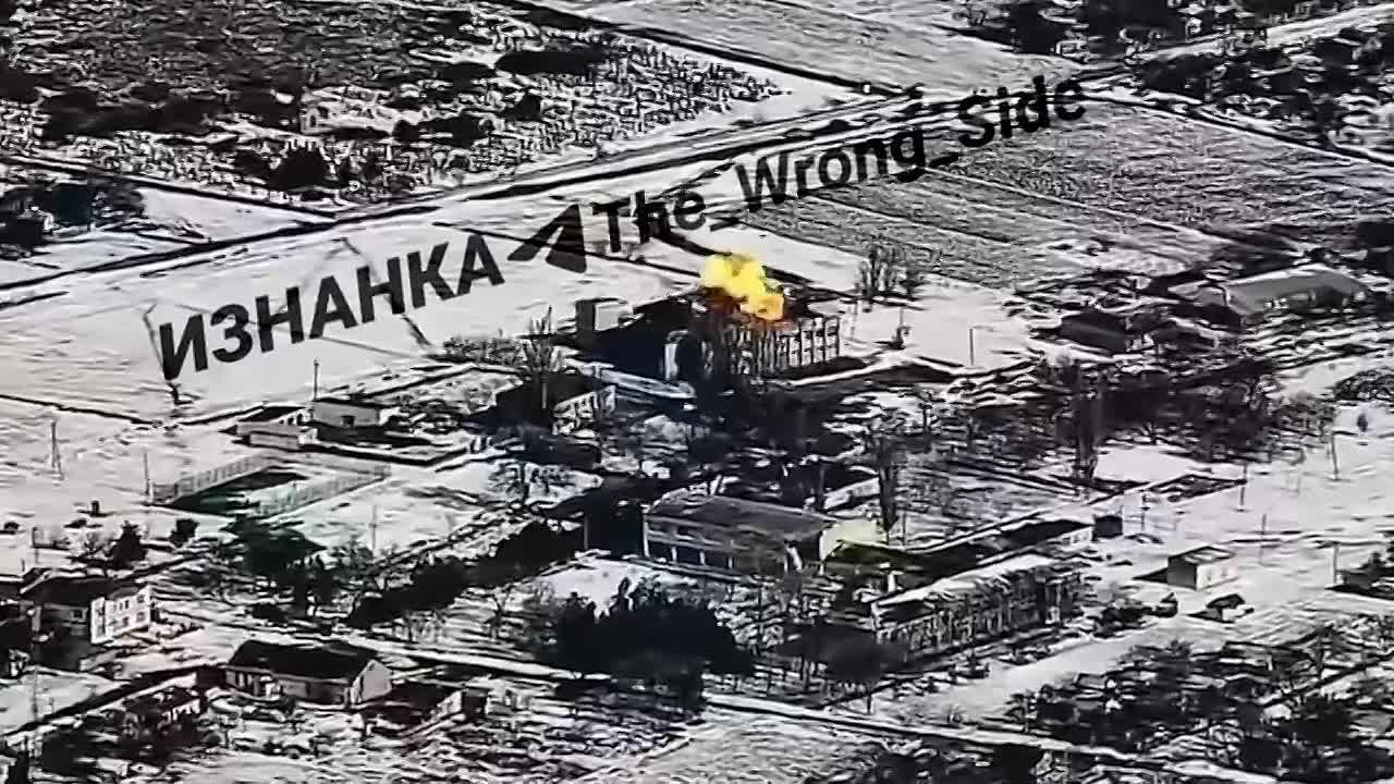 В районе Правдино на Херсонщине наши средства поражения накрыли склад беспилотников ВСУ «Геранью»