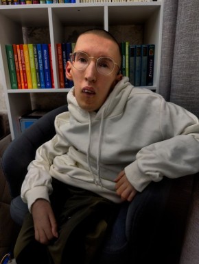 В тот день собирали чемодан