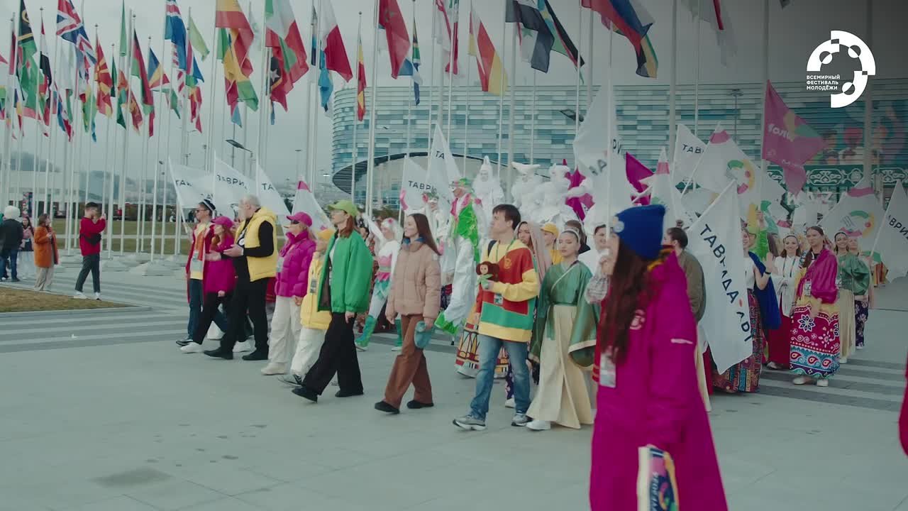 10 000 человек. 190 стран. Одно будущее