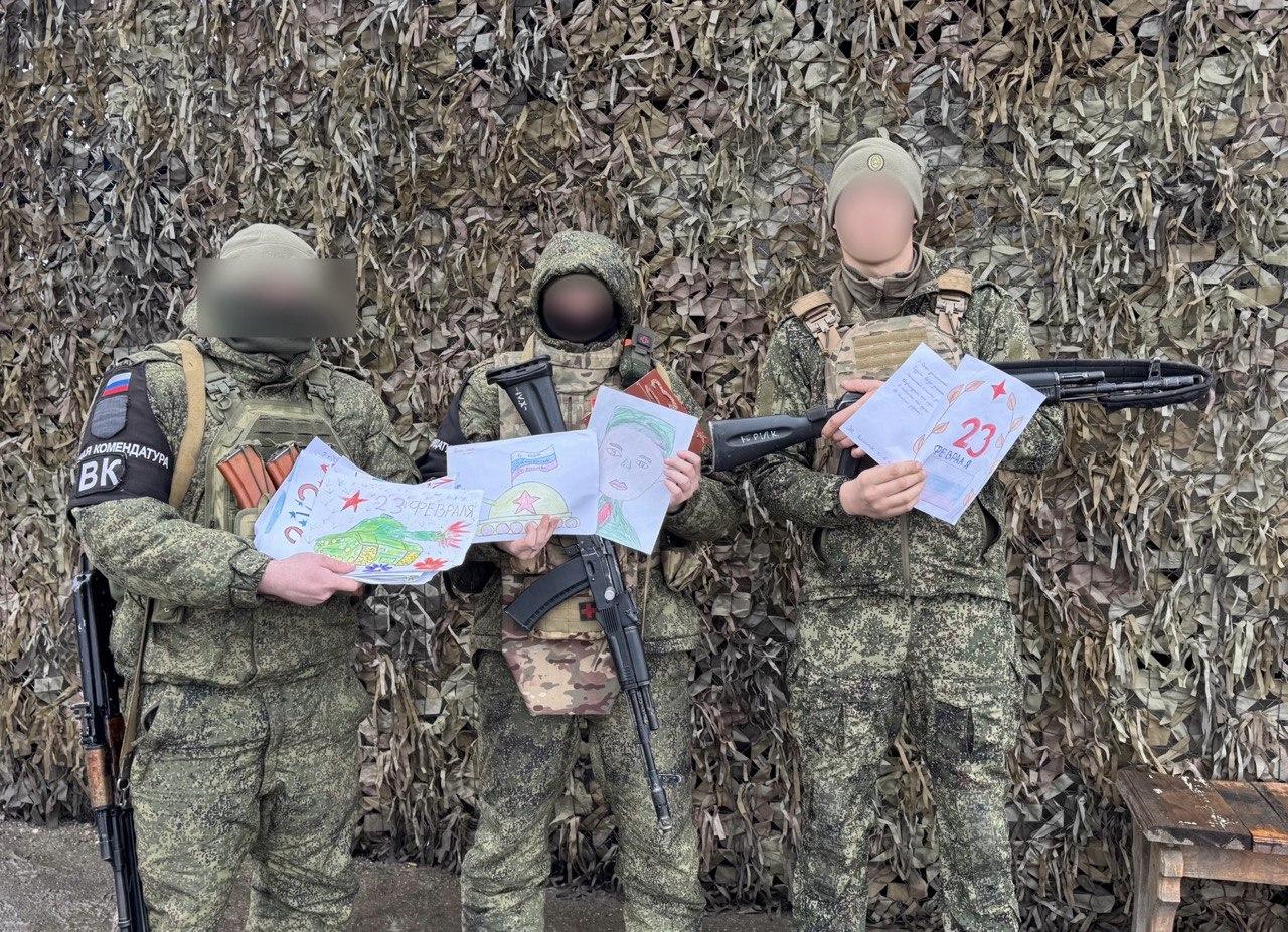 Акция «Лучики тепла» – рисунки учащихся Верхнерогачикской школы №1 для участников СВО