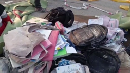 Кадры с разборов завалов в иранской школе, где погибли не менее 60 детей, публикуют СМИ