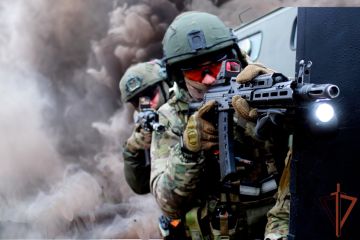 В Херсонской области спецназ Росгвардии провел ночные антитеррористические учения