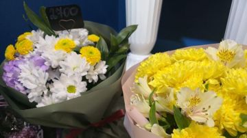Цветы в Херсонской области подорожали к 8 Марта, но продавцы отмечают широкий выбор