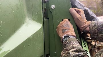 Владимир Сальдо: В группировке войск «Днепр» связисты 4-й военной базы ежедневно обеспечивают командование закрытыми каналами связи