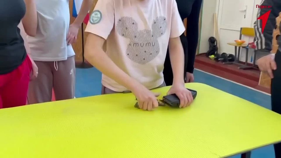 Первые Строгановской школы провели спортивные соревнования в честь 8 Марта