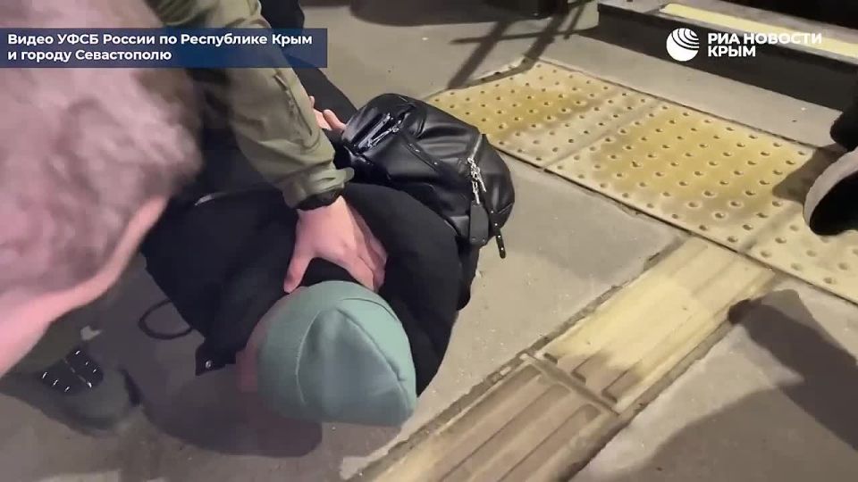 ФСБ пресекла канал поставки наркотиков в Крым