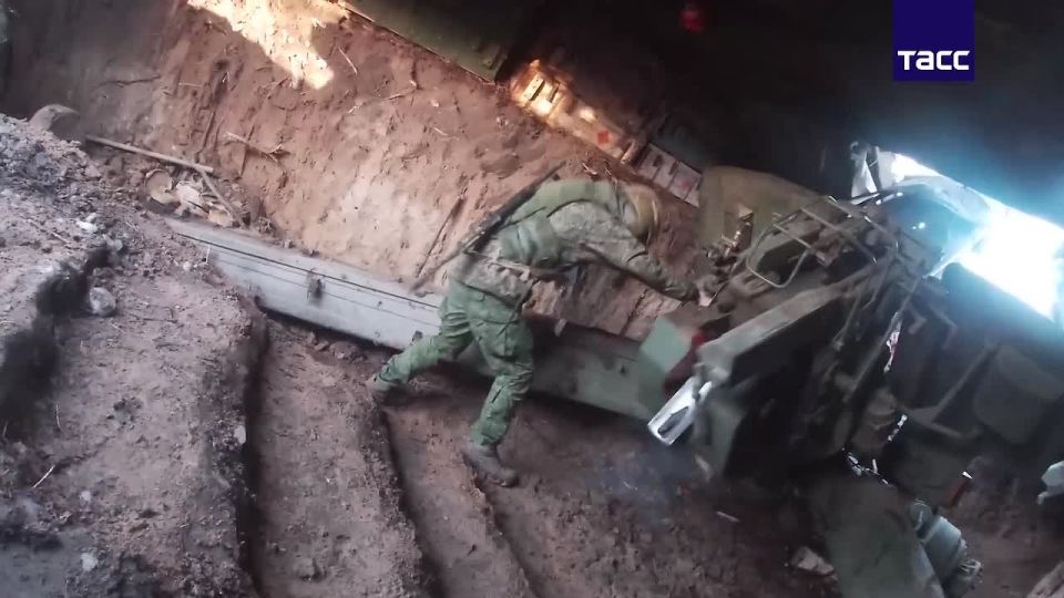 Артиллеристы группировки войск "Днепр" уничтожили пункт временной дислокации противника на правом берегу Днепра в Херсонской области