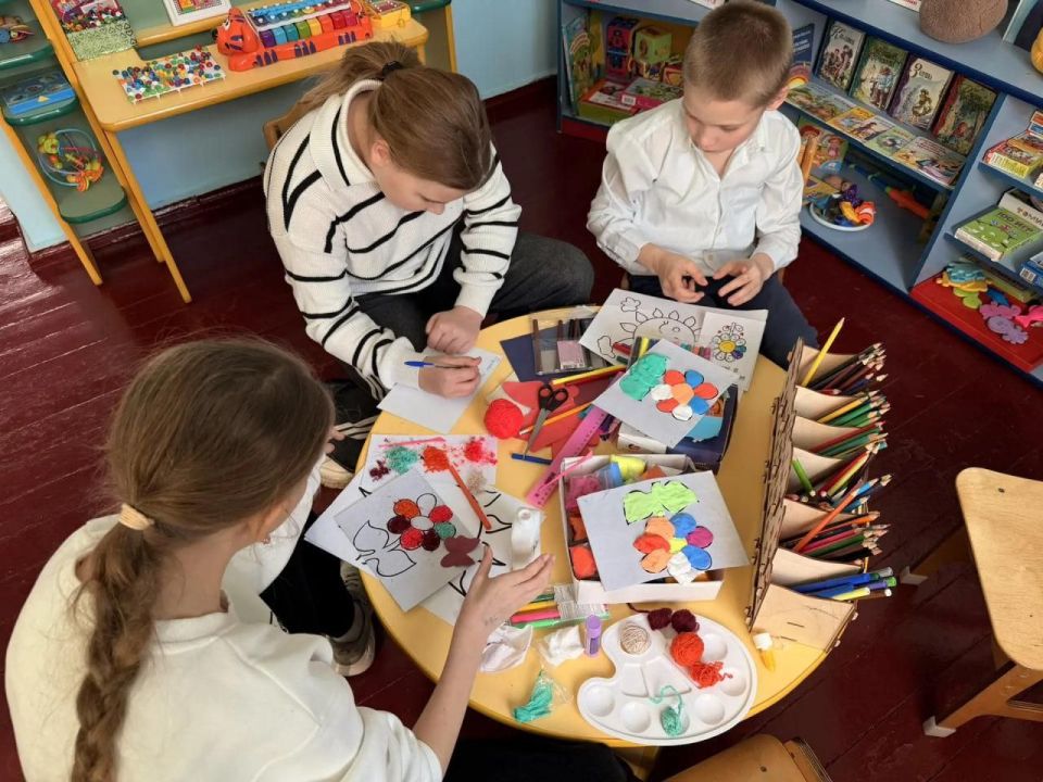 Творческий подарок маме: мастер-класс в детской библиотеке