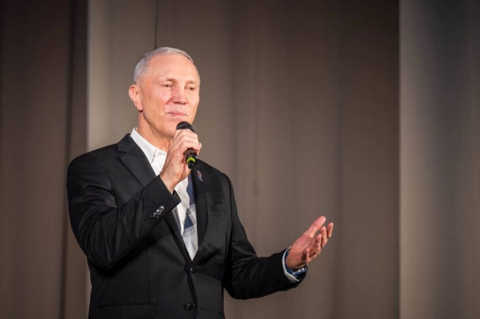 �������� ������ ��������� ������ � 8 �����