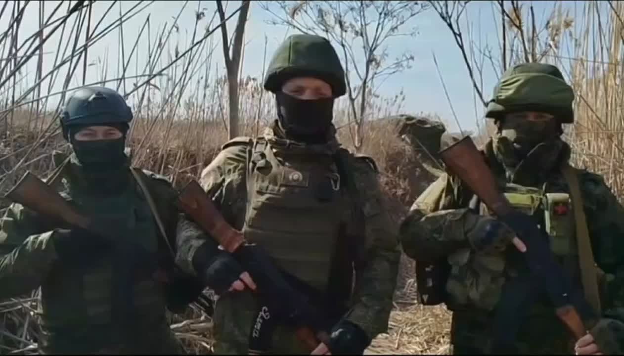 С передовой — с любовью: бойцы Крымского полка поздравили женщин с 8 Марта