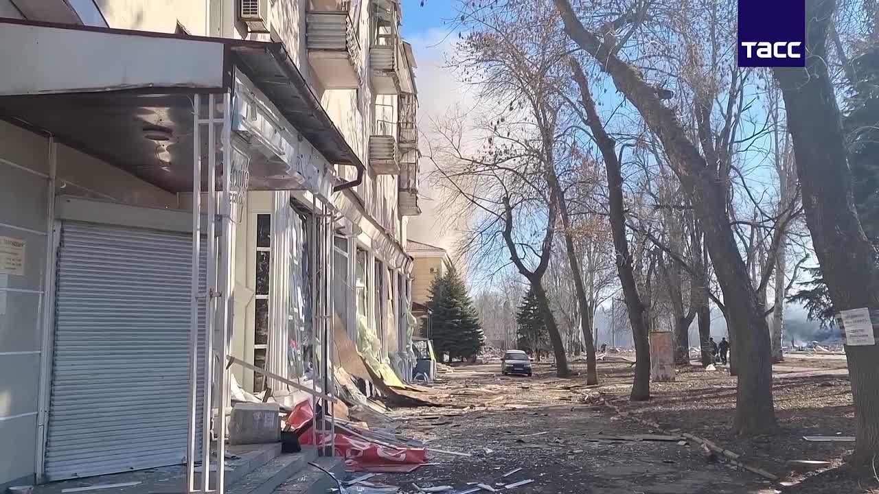 Из-за удара ВСУ по Донецку частично разрушена детская больница, передает корреспондент ТАСС