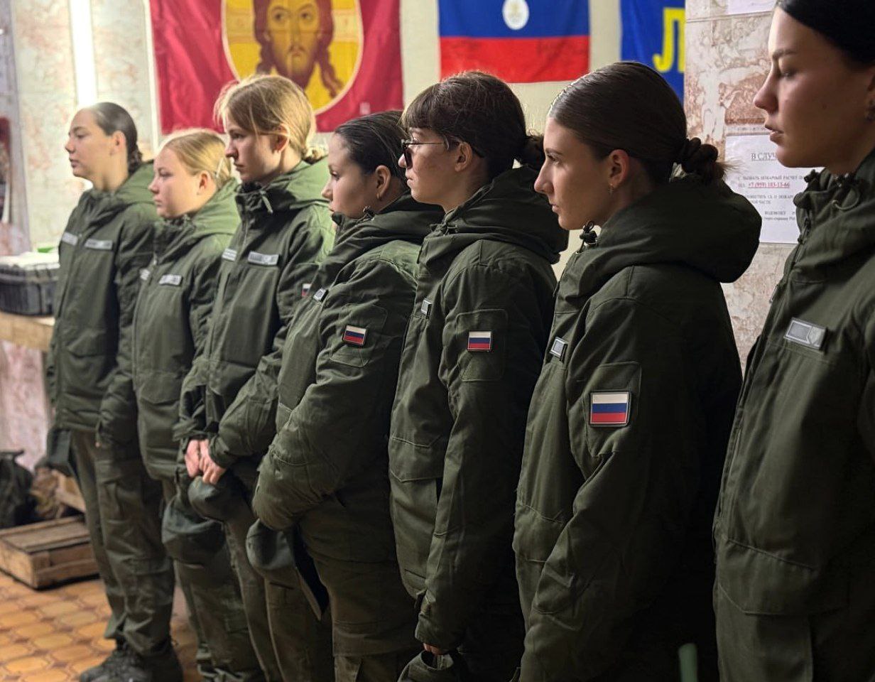 С праздником, дорогие женщины!