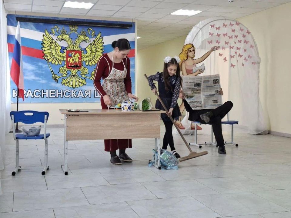 Весна, любовь и вдохновение: праздничный концерт в Красненской школе Скадовского округа