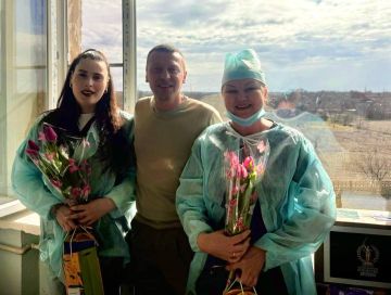 В Нижних Серогозах врачей из Адыгеи поздравили с 8 Марта