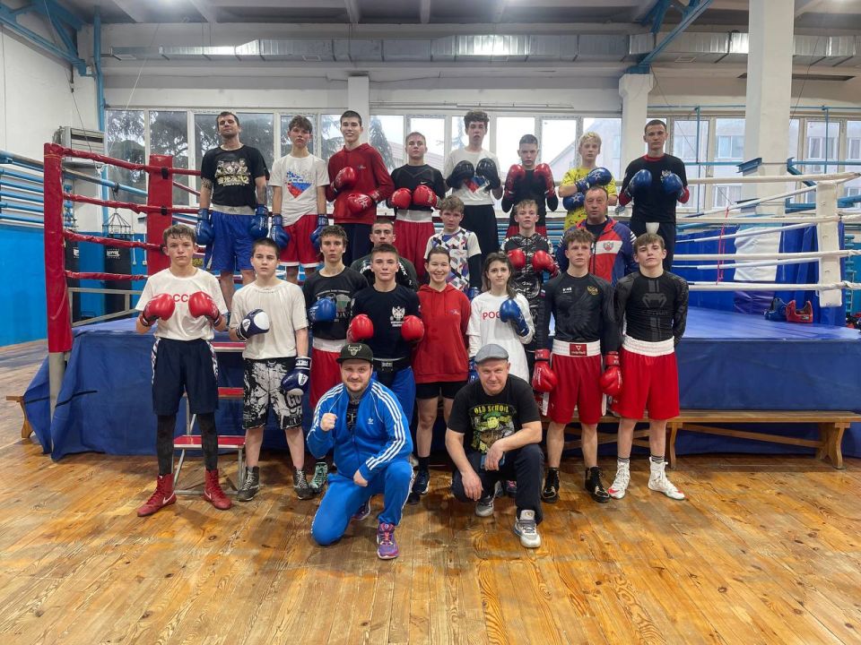 Команда боксеров Херсонской области — 19 спортсменов и 3 тренера — прибыла на учебно-тренировочные сборы в Алушту