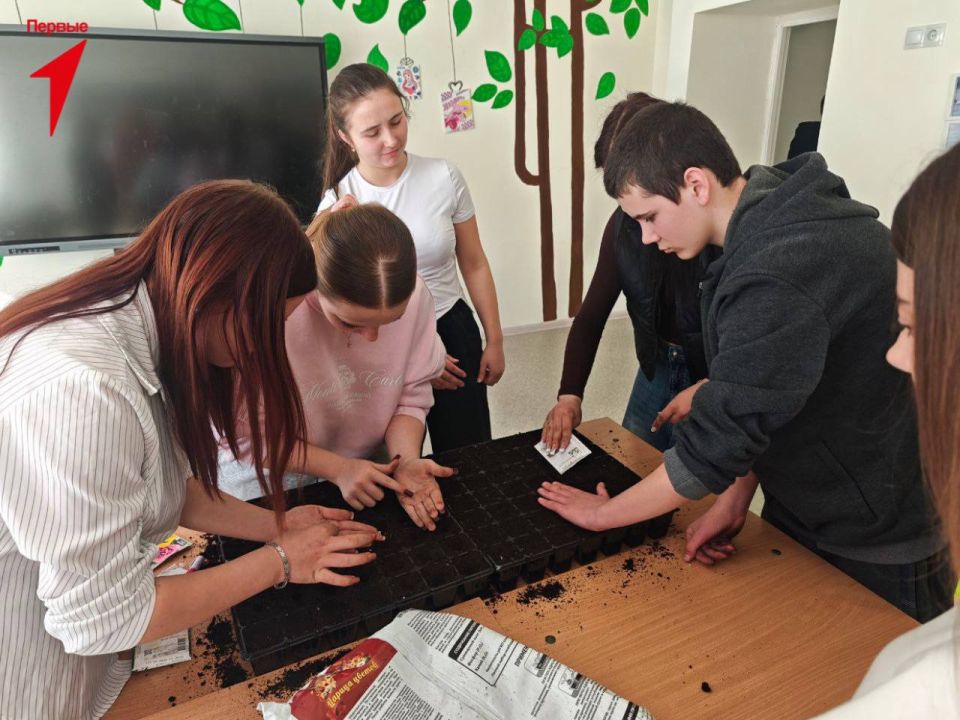 ������ ����������� ����� ������� ������� � ������������� ������-������