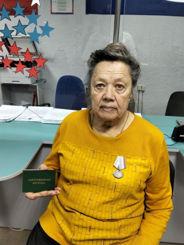 Жительнице Каховки помогли получить звание "Ветеран труда" после обращения на личном приеме в Тавричанке, сообщил Владимир Сальдо