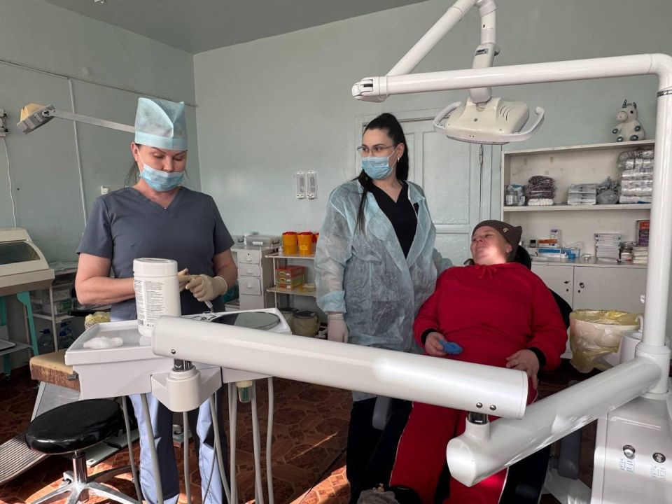 Врачи-стоматологи из Адыгеи приняли в Нижних Серогозах более 200 человек