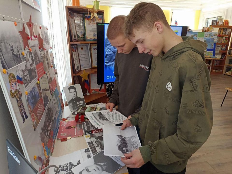 В Любимовской библиотеке открыта выставка военной хроники «Та весна 44-го...»
