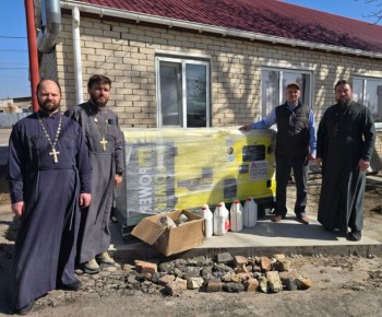 Херсонской школе передали генератор от Патриаршей Гуманитарной миссии