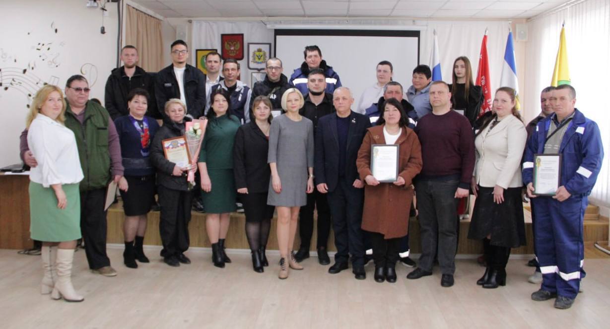 Герои невидимого фронта: в Чаплинке поздравили работников ЖКХ!