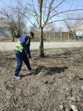 Работы по благоустройству и социальная помощь в Геническом округе