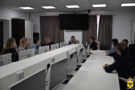 В Херсонской области полицейские обсудили с коллегами из УФСИН эффективные способы противодействия IT-преступлениям