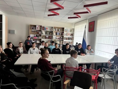 Знать историю: в Чаплинке прошло просветительское мероприятие ко Дню воссоединения Крыма с Россией