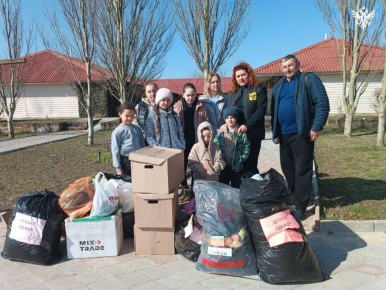 Две многодетные семьи, оставшиеся без жилья после обстрела в Геническом округе, разместили в ПВР на Арабатской стрелке