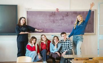 Для более чем 2 тыс. школьников из воссоединенных регионов и Крыма провели просветительские лекции