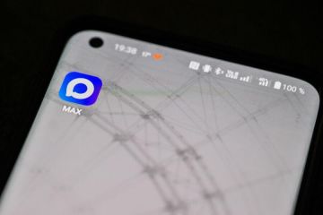 Роскомнадзор: мессенджер Max получил статус социальной сети