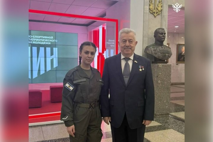 Херсонскую курсантку центра «ВОИН» наградили в Москве