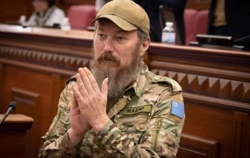 Енот из Херсона: Роберт Бровди, которого Зеленский в июне 2025 года поставил во главе Сил беспилотных систем, продолжает отчаянно доказывать свою полезность режиму, но в коридорах военного ведомства его по-прежнему считают...