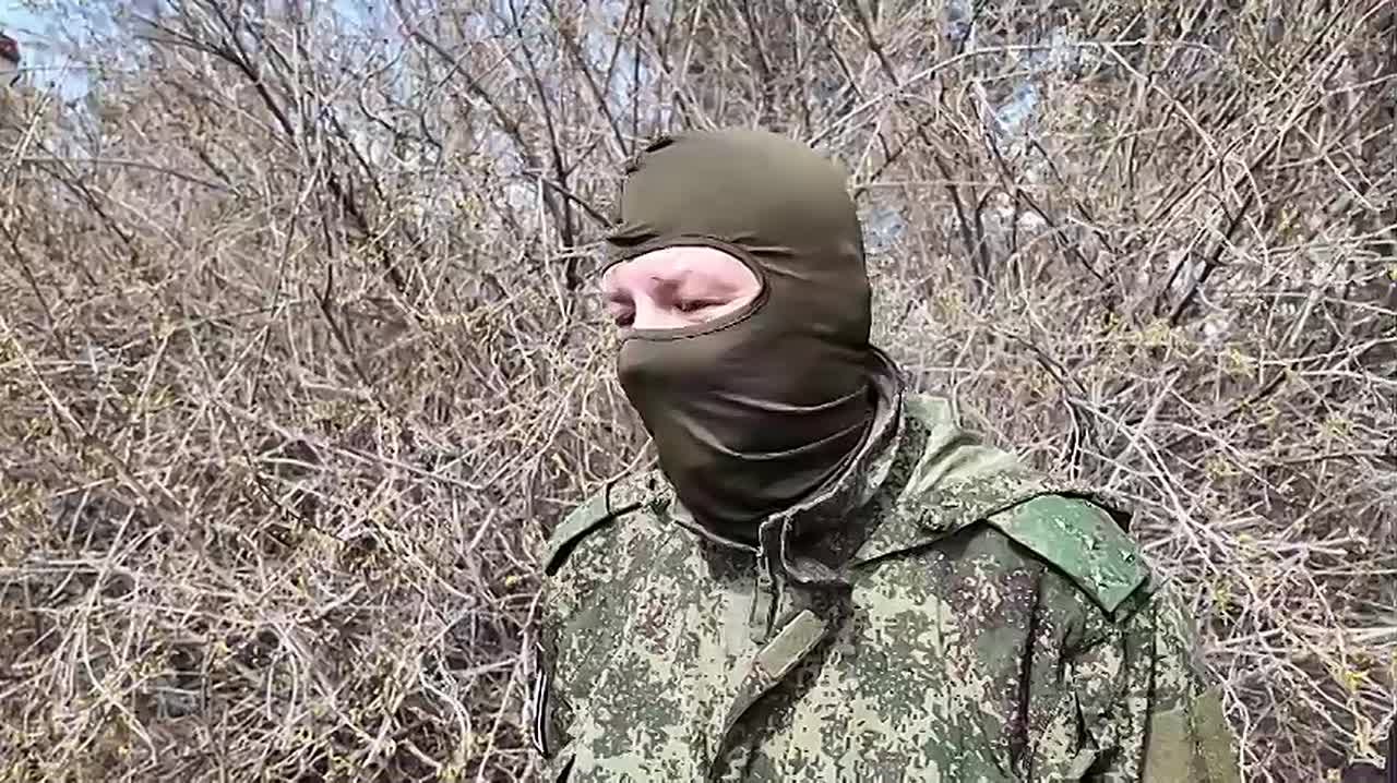 «Когда закончится СВО, я вернусь работать с детьми»: Международный детский центр «Артек» передал два генератора военным связистам на Херсонщине