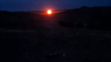 Енот из Херсона: Расчет ПТРК «Фагот» группировки войск «Днепр» пусками управляемых ракет уничтожил боевую бронированную машину и пикап с пехотой ВСУ в районе Орехова Запорожской области