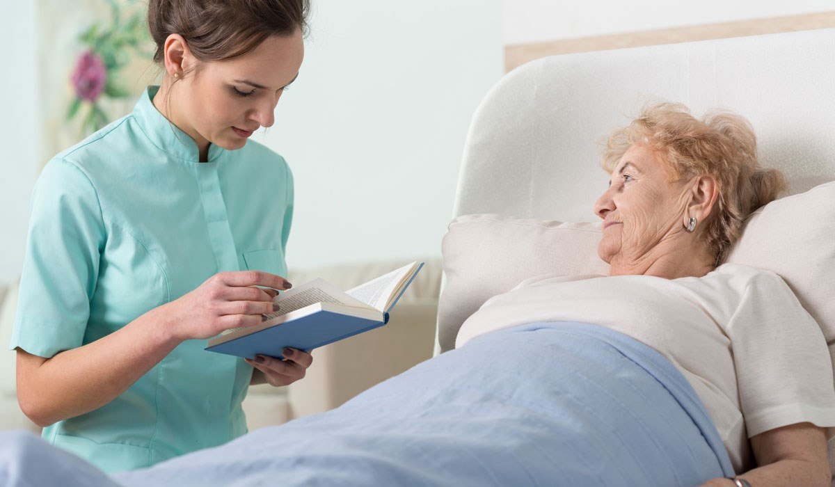 Энвер Абдураимов: Как оформить выплату по уходу за пожилым человеком в 2026 году