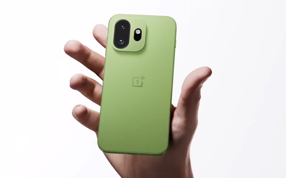 OnePlus представила компактный флагман 15T с дисплеем 6.3" и батареей на 7500 мАч