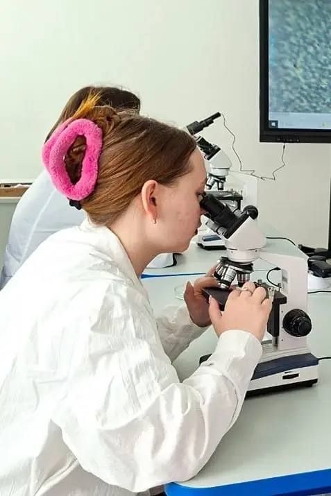 Враг под микроскопом: как будущие медики МелГУ готовятся к борьбе с инфекциями