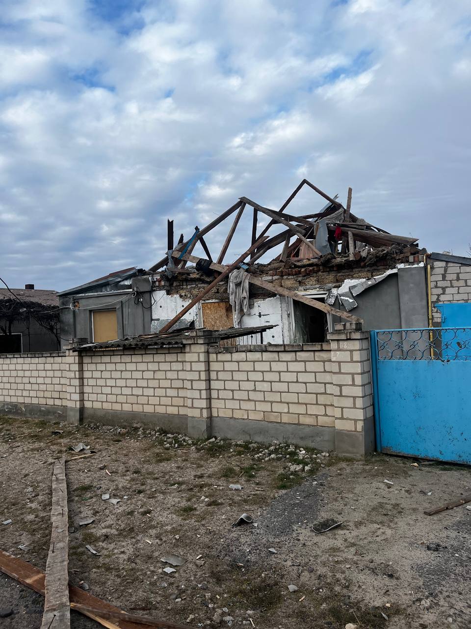 Владимир Сальдо: Преступный киевский режим атаковал дронами жилой дом в Алешках — два человека погибли