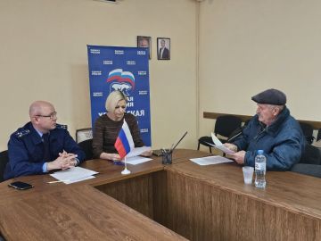 «Единая Россия» организовала прием граждан в Аскании-Нова