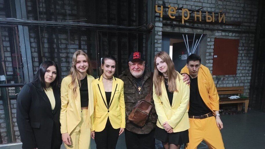 Команда КВН «Рука в Синице» вышла в четвертьфинал Рязанской лиги КВН