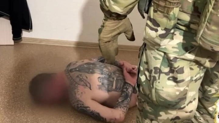 Трех человек, вымогавших деньги у матерей и жен участников СВО, задержали в Приморье