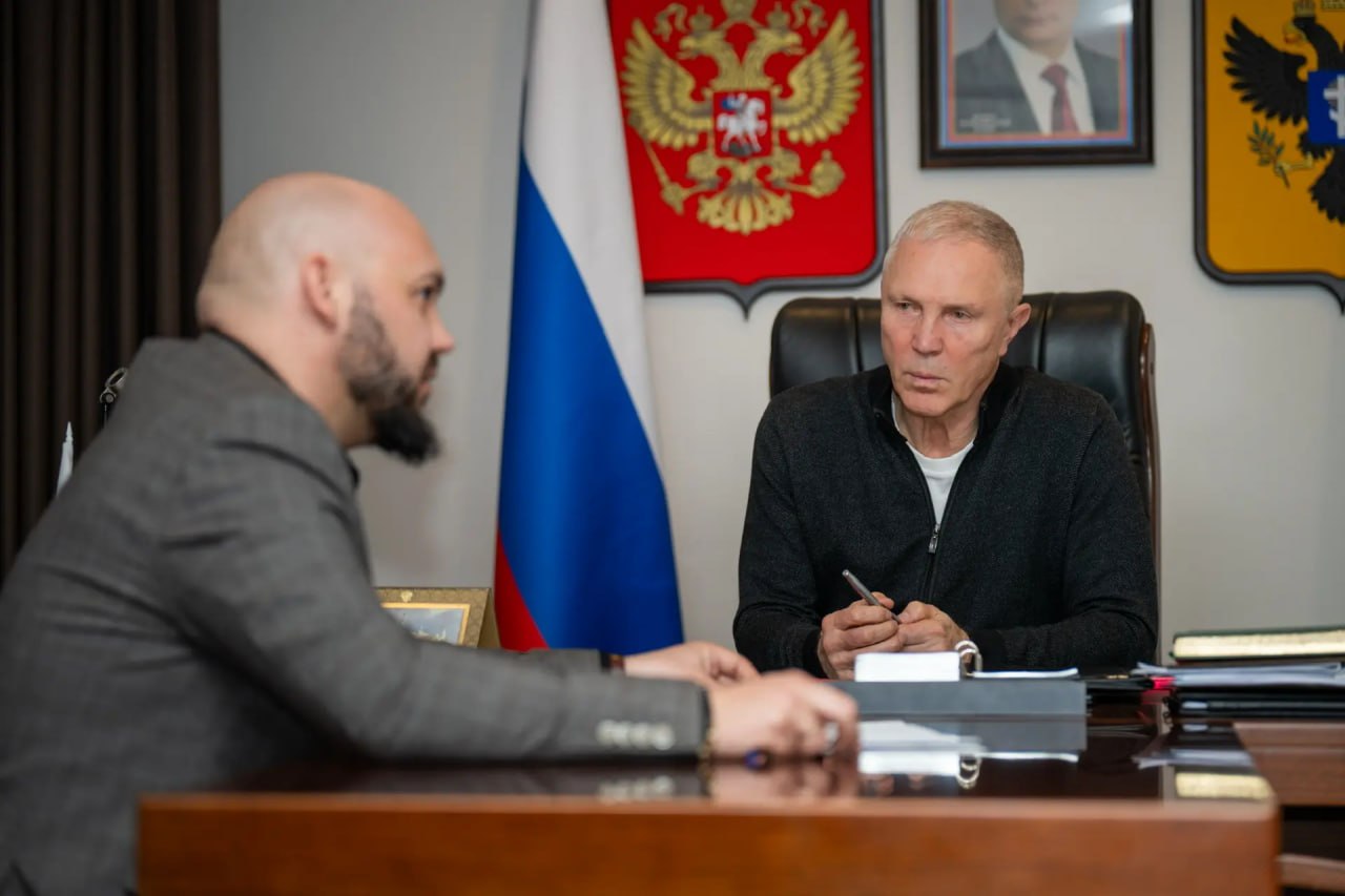 Губернатор Владимир Сальдо и омбудсмен Сергей Георгиев обсудили поддержку жителей Херсонской области