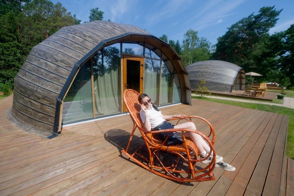 До 1,5 млн рублей на номер: Предпринимателей Херсонской области поддержат в открытии модульных гостиниц