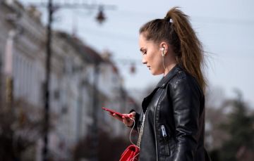 Роскомнадзор зарегистрировал 641 персональную страницу в Max