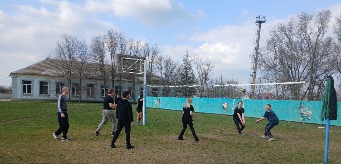 Дружеская игра в волейбол прошла в селе Дмитровка