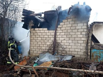 Спасатели МЧС России по Херсонской области ликвидировали пожар в Геническом округе