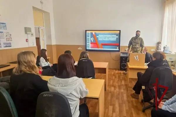 Росгвардия провела серию встреч с учащимися в новых регионах