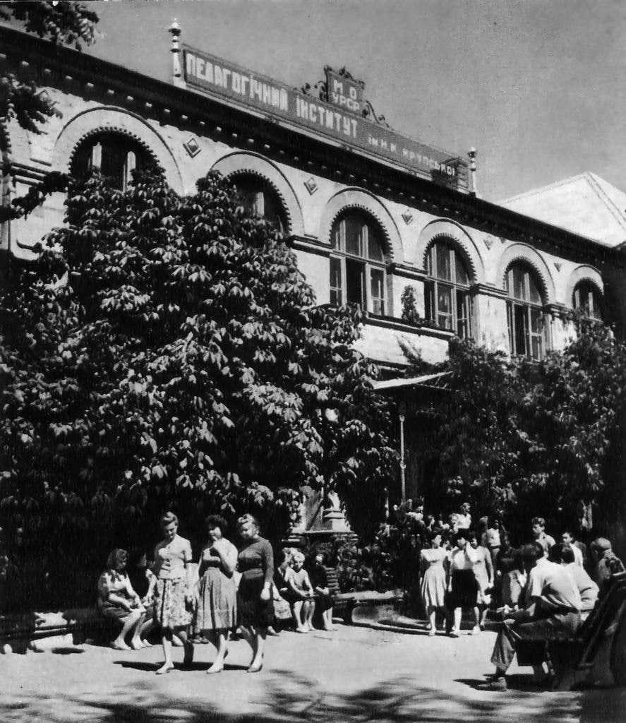 Доброе утро, Херсонщина!. Окружила всех стойкая ложь