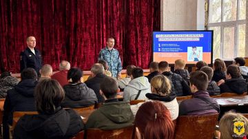 В г. Скадовске состоялось профилактическое мероприятие в рамках акции «Стоп, мошенник!»